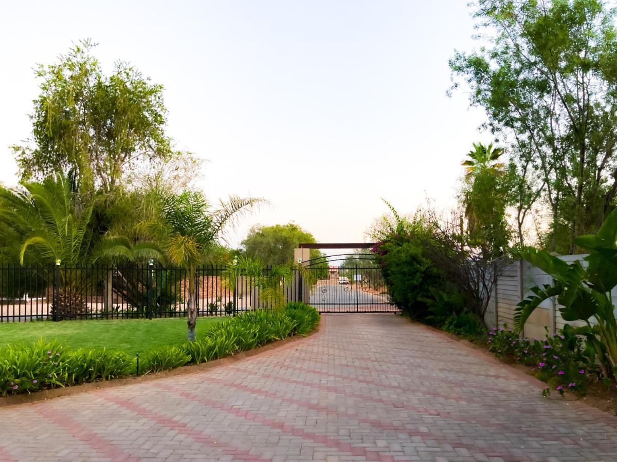אאודטסהורן Oppi Draai Guesthouse מראה חיצוני תמונה