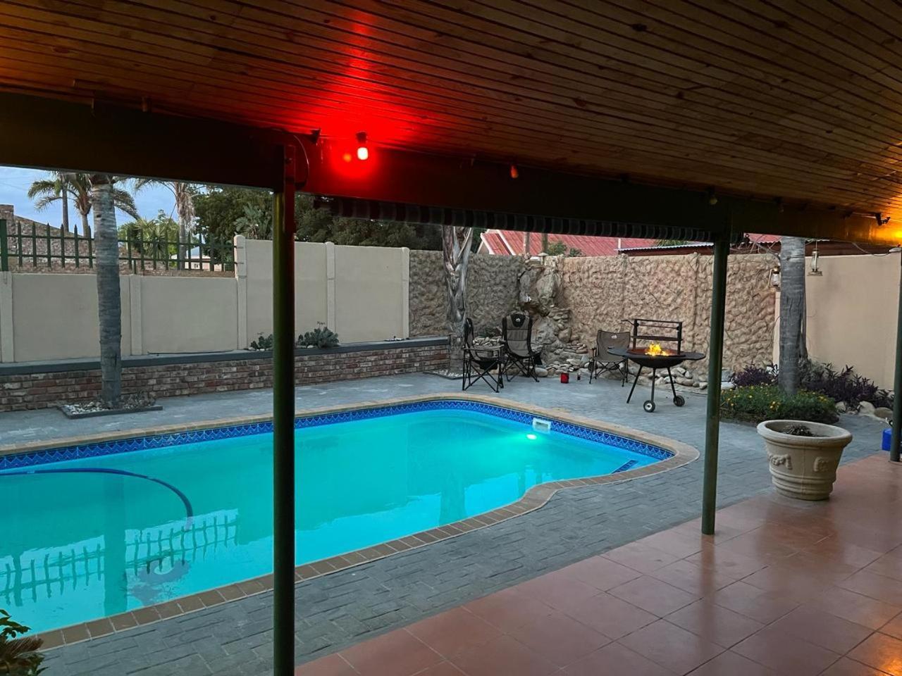אאודטסהורן Oppi Draai Guesthouse מראה חיצוני תמונה