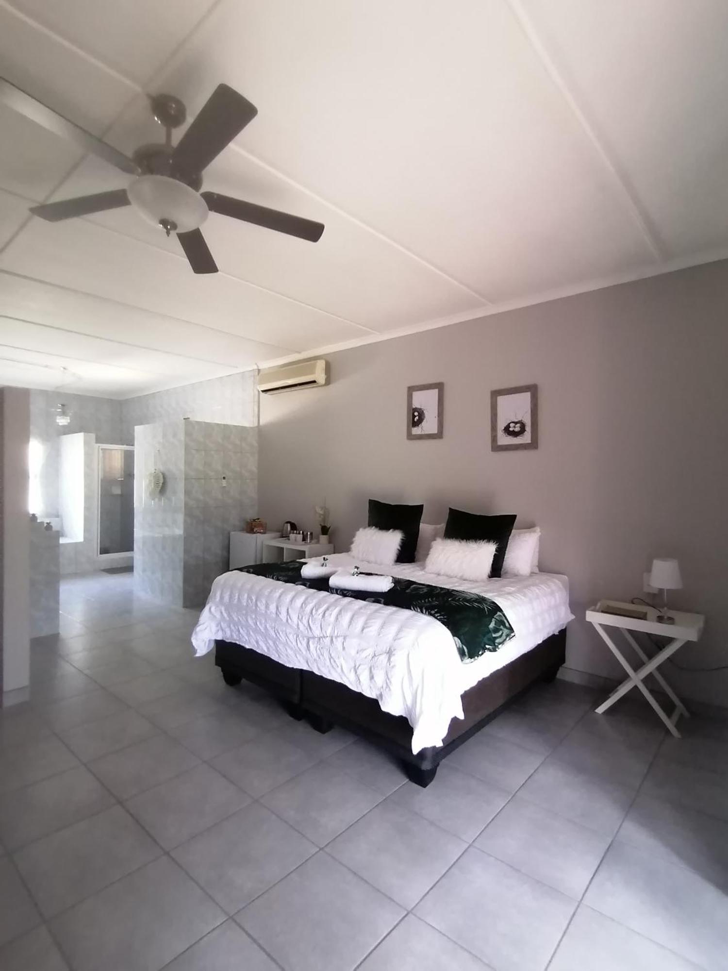 אאודטסהורן Oppi Draai Guesthouse מראה חיצוני תמונה
