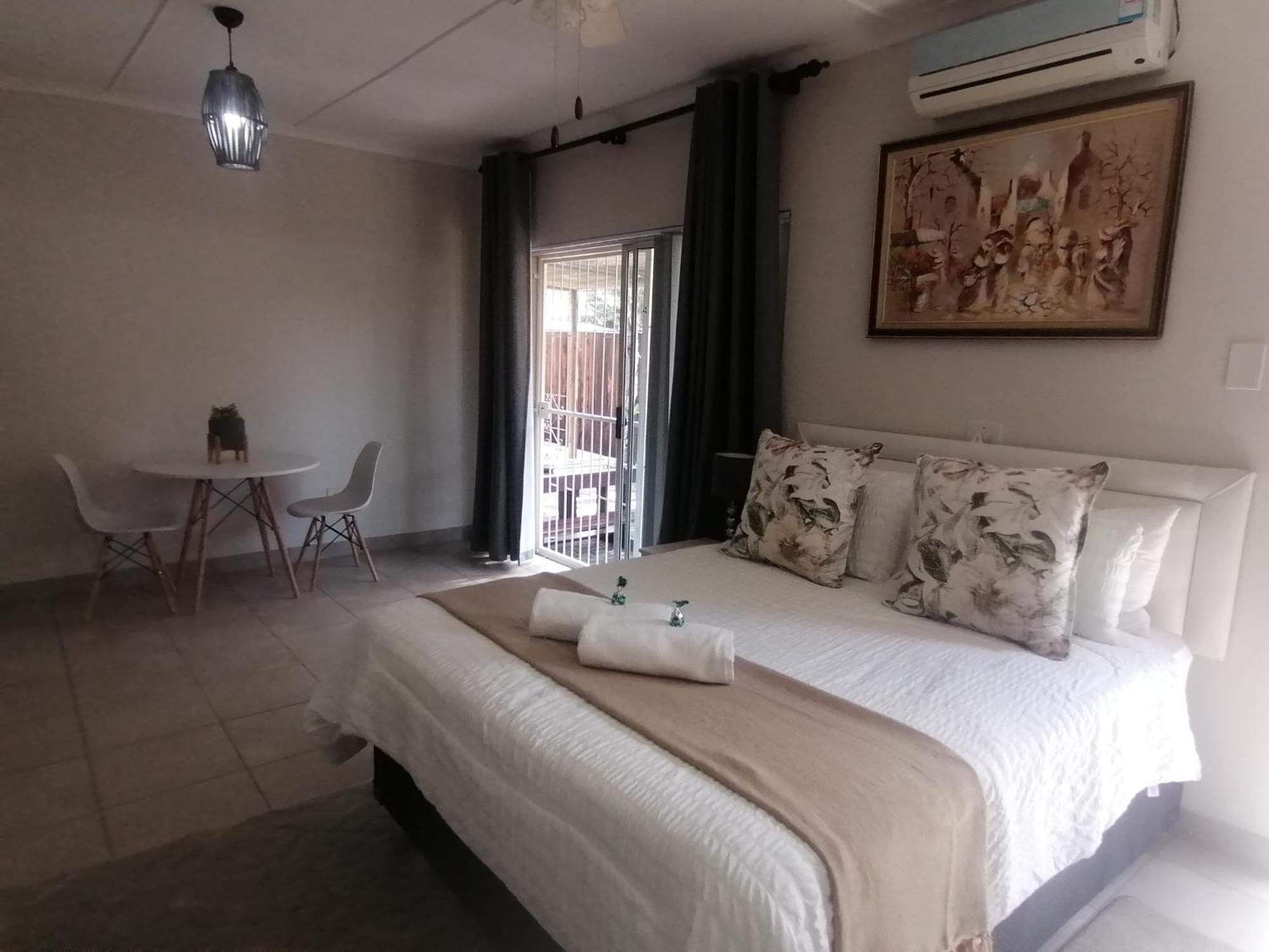 אאודטסהורן Oppi Draai Guesthouse מראה חיצוני תמונה